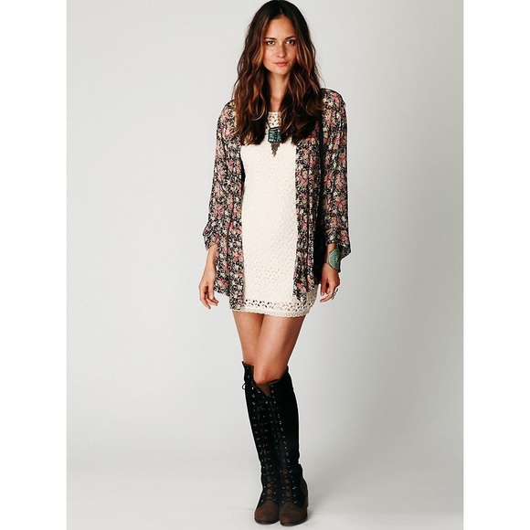 ✨sold✨FREE PEOPLE Gypsy Lace Dress - Picture 3 of 13